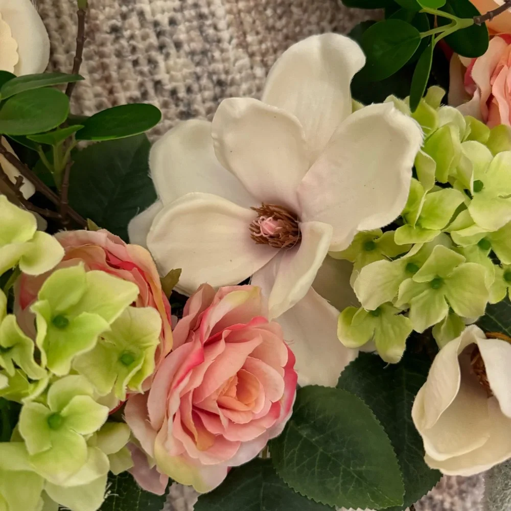 Mixed Rose / Hydrangea  |,Magnolia/ Spring Wreath 22”